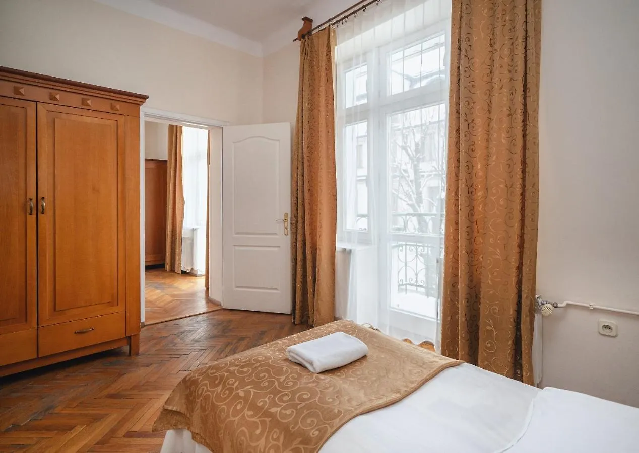 Jasny Palac Zakopane Bed & Breakfast